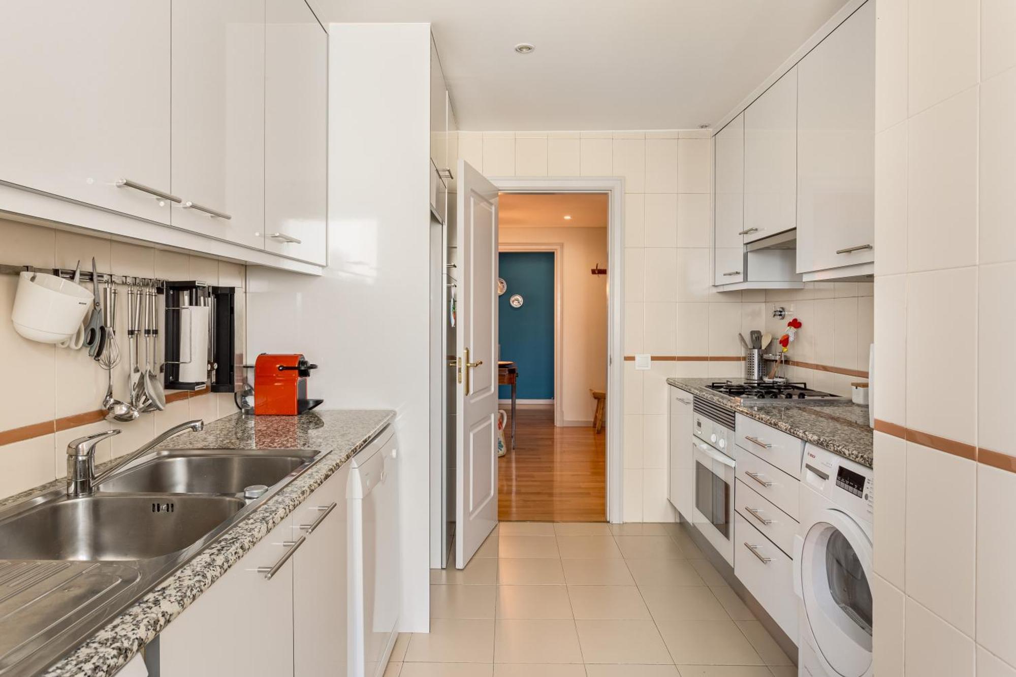 Apartment Saldanha Retreat 2br & Parking By Host For Us