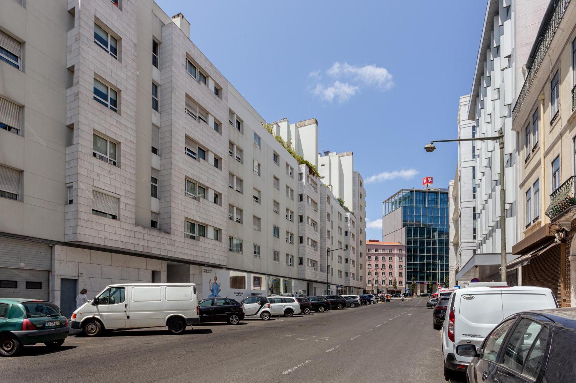 Apartment Saldanha Retreat 2br & Parking By Host For Us Lissabon